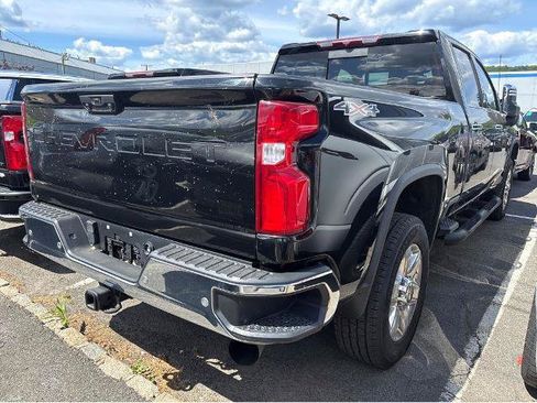 Used 2022 Chevrolet Silverado 2500 LTZ w/ LTZ Convenience Package AWD/4WD image 2