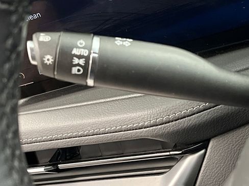 Used 2024 Cadillac XT4 Premium Luxury image 44