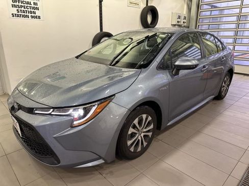 Used 2020 Toyota Corolla LE image 3