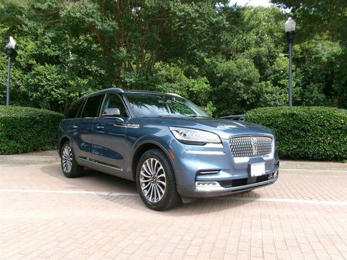Used 2020 Lincoln Aviator Reserve w/ Equipment Group 201A AWD/4WD image 1