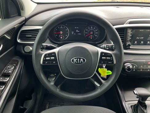 Used 2019 Kia Sorento L image 15