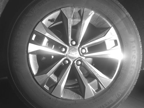 Used 2025 Chevrolet Equinox LT FWD image 12
