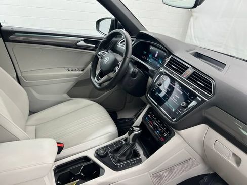 Used 2024 Volkswagen Tiguan SE R-Line AWD/4WD image 25