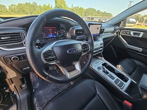 Used 2024 Ford Explorer XLT w/ Equipment Group 202A image 12