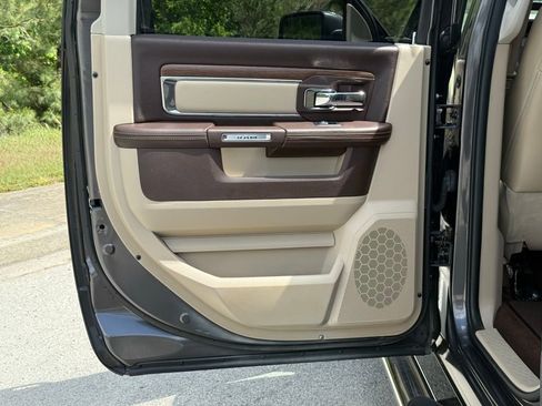 Used 2018 RAM 1500 Laramie RWD image 23