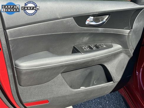 Used 2024 Kia Forte GT-Line w/ GT-Line Premium Package image 9