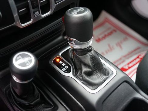 Used 2018 Jeep Wrangler Unlimited Sport S AWD/4WD image 15