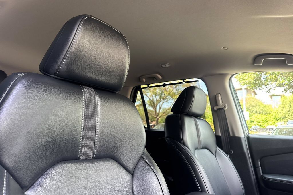 Used 2025 Honda Pilot EX-L image 18