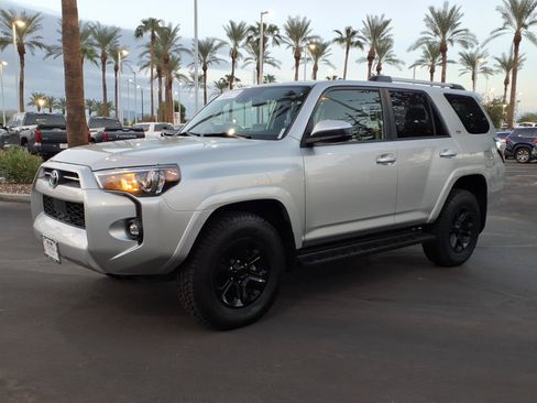 Certified 2023 Toyota 4Runner SR5 AWD/4WD image 8
