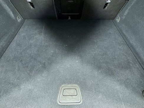 Used 2025 Volvo XC60 B5 Plus image 34