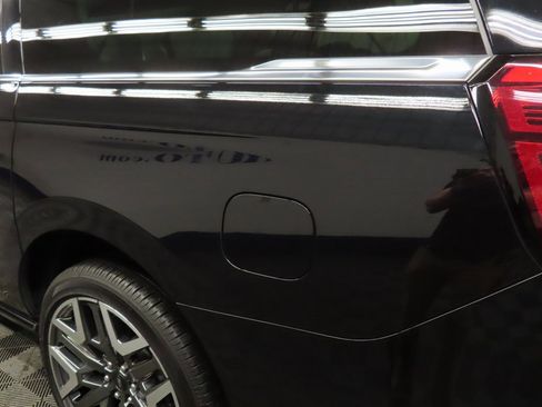 Used 2025 Ford Expedition Max Platinum w/ Platinum Ultimate Package image 50