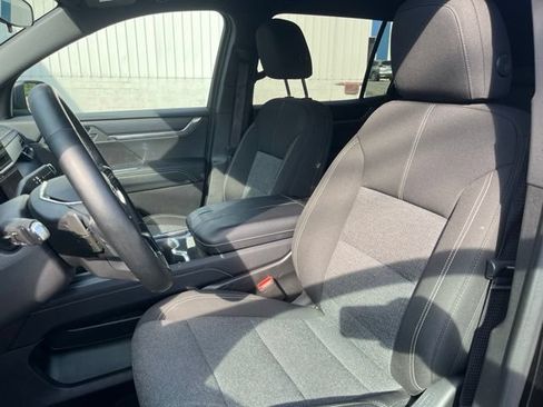 Used 2025 GMC Acadia Elevation AWD/4WD image 12