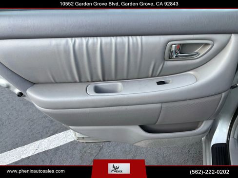 Used 2001 Toyota Avalon XL image 38