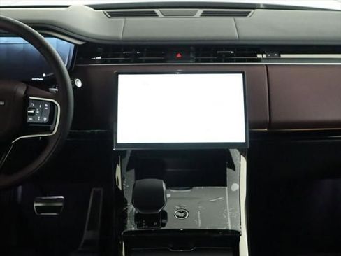 New 2025 Land Rover Range Rover Sport Autobiography image 15
