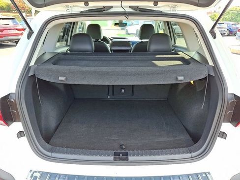 Used 2023 Volkswagen Taos SE w/ Black Wheel Package image 33