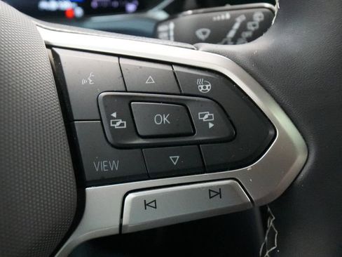 Used 2024 Volkswagen Taos SE image 47