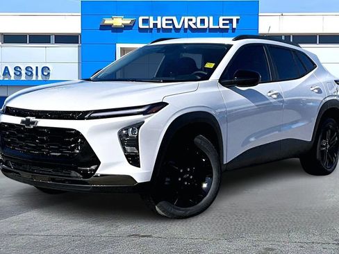 New 2026 Chevrolet Trax ACTIV image 2