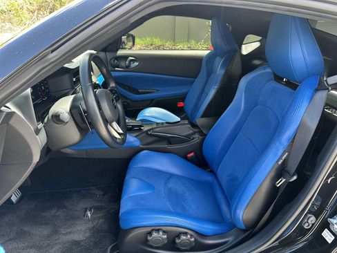 Used 2024 Nissan Z Performance w/ Floor Mat Package RWD image 15
