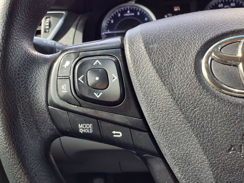 Used 2017 Toyota Camry LE FWD image 15