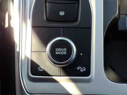 Used 2023 Ford Explorer XLT w/ Equipment Group 202A AWD/4WD image 19