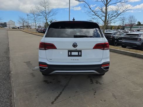 Used 2023 Volkswagen Taos SE FWD image 5