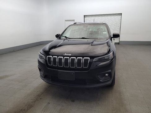 Used 2019 Jeep Cherokee Latitude Plus w/ Comfort/Convenience Group image 15