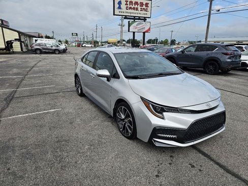 Used 2021 Toyota Corolla SE FWD image 4