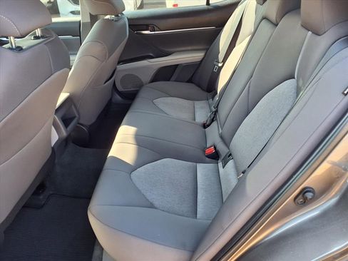 Used 2022 Toyota Camry LE image 8