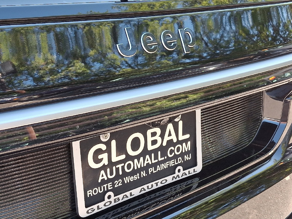 Used 2026 Jeep Grand Wagoneer 4WD w/ Premium Group I image 31