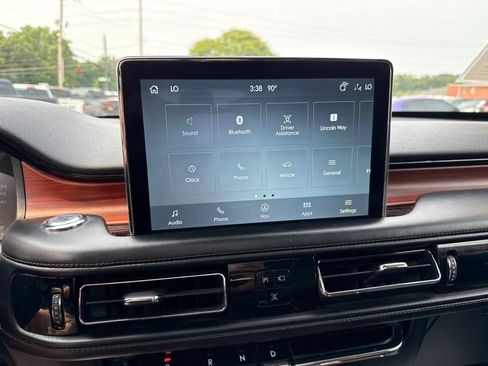 Used 2022 Lincoln Aviator Reserve w/ Equipment Group 201A AWD/4WD image 38