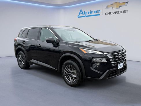Used 2024 Nissan Rogue S AWD/4WD image 7