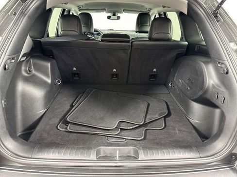 Used 2019 Jeep Cherokee Limited image 33