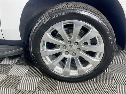 Used 2021 Chevrolet Suburban Premier w/ Premium Package image 35