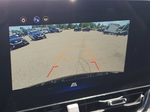 Used 2025 Chevrolet Equinox RS FWD image 17
