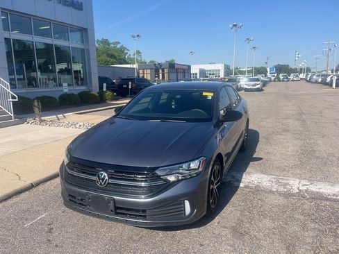 Used 2023 Volkswagen Jetta Sport FWD image 7