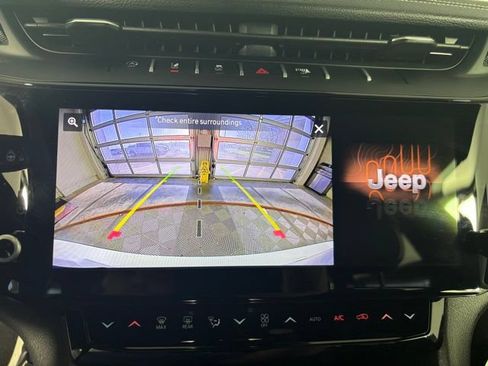New 2026 Jeep Grand Cherokee Altitude AWD/4WD image 18