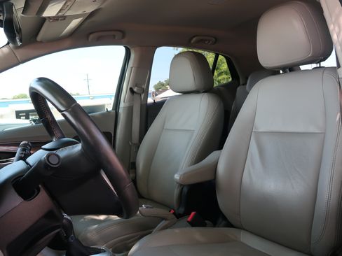 Used 2015 Buick Encore Convenience FWD image 12