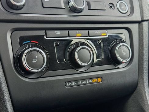 Used 2013 Volkswagen GTI Driver's Edition FWD image 18