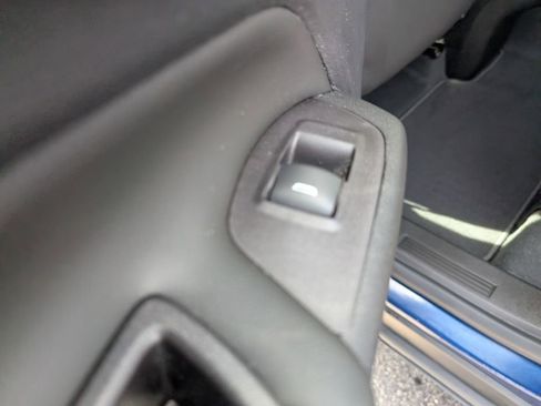 Used 2022 Chevrolet Equinox LT image 11