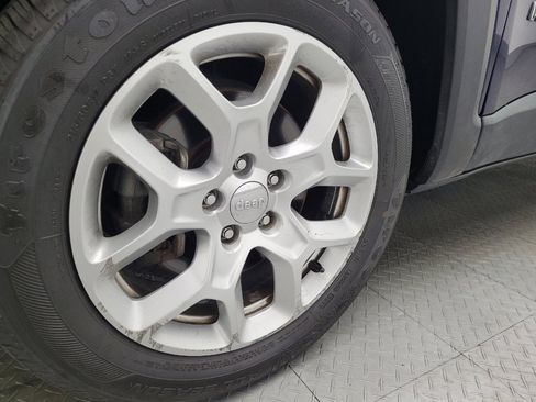 Used 2016 Jeep Renegade Latitude image 31