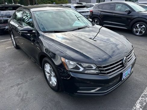 Used 2018 Volkswagen Passat 2.0T S w/ Driver Assistance Package FWD image 4