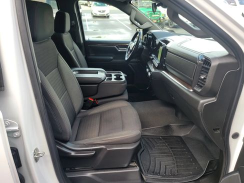 Used 2023 GMC Sierra 1500 SLE AWD/4WD image 14