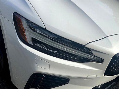 Used 2024 Volvo S60 T8 Ultimate w/ Climate Package image 27