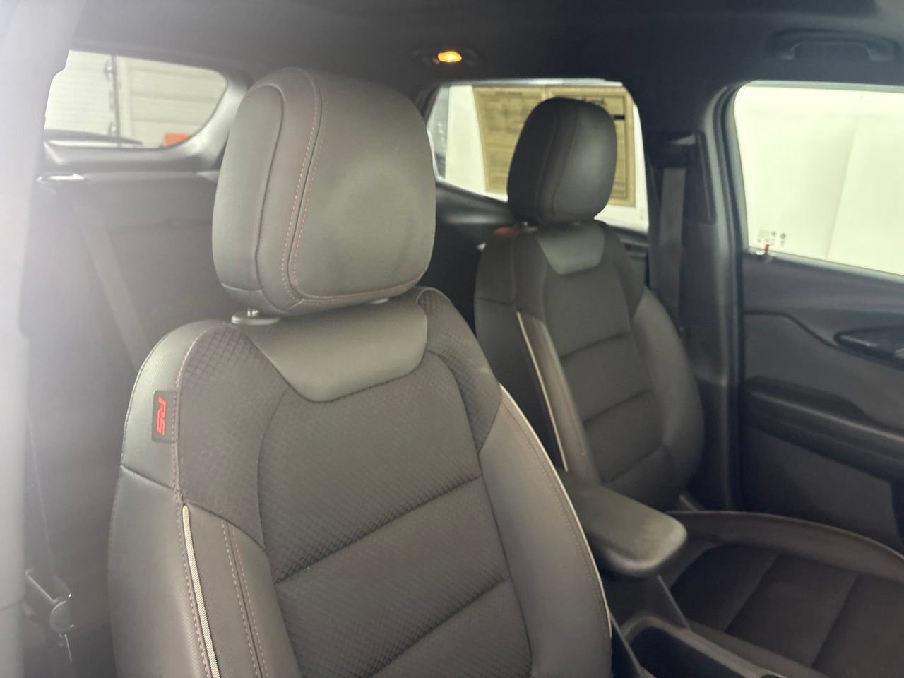 Used 2023 Chevrolet TrailBlazer RS w/ Sun and Liftgate Package FWD image 33