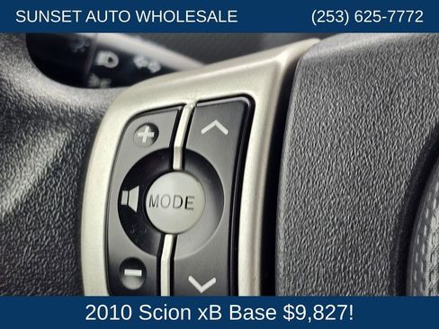 Used 2010 Scion xB FWD image 25