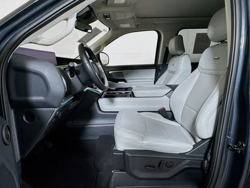 Used 2025 Ford Expedition Max Platinum w/ Driver's Package AWD/4WD image 20