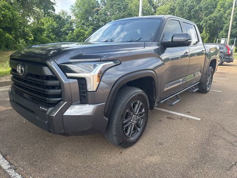 Used 2024 Toyota Tundra SR5 w/ SR5 Convenience Package AWD/4WD image 3