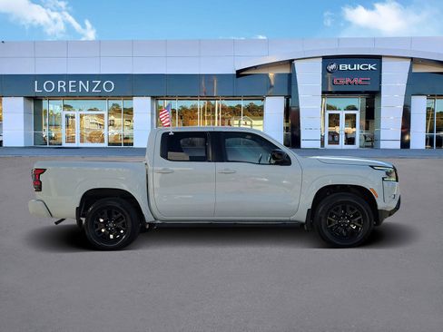 Used 2023 Nissan Frontier SV w/ Midnight Edition Package image 4