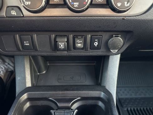 Used 2019 Toyota Tacoma TRD Off-Road image 21