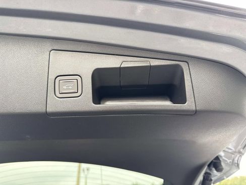 New 2026 Cadillac XT5 Premium Luxury w/ Driver Assist Package image 12